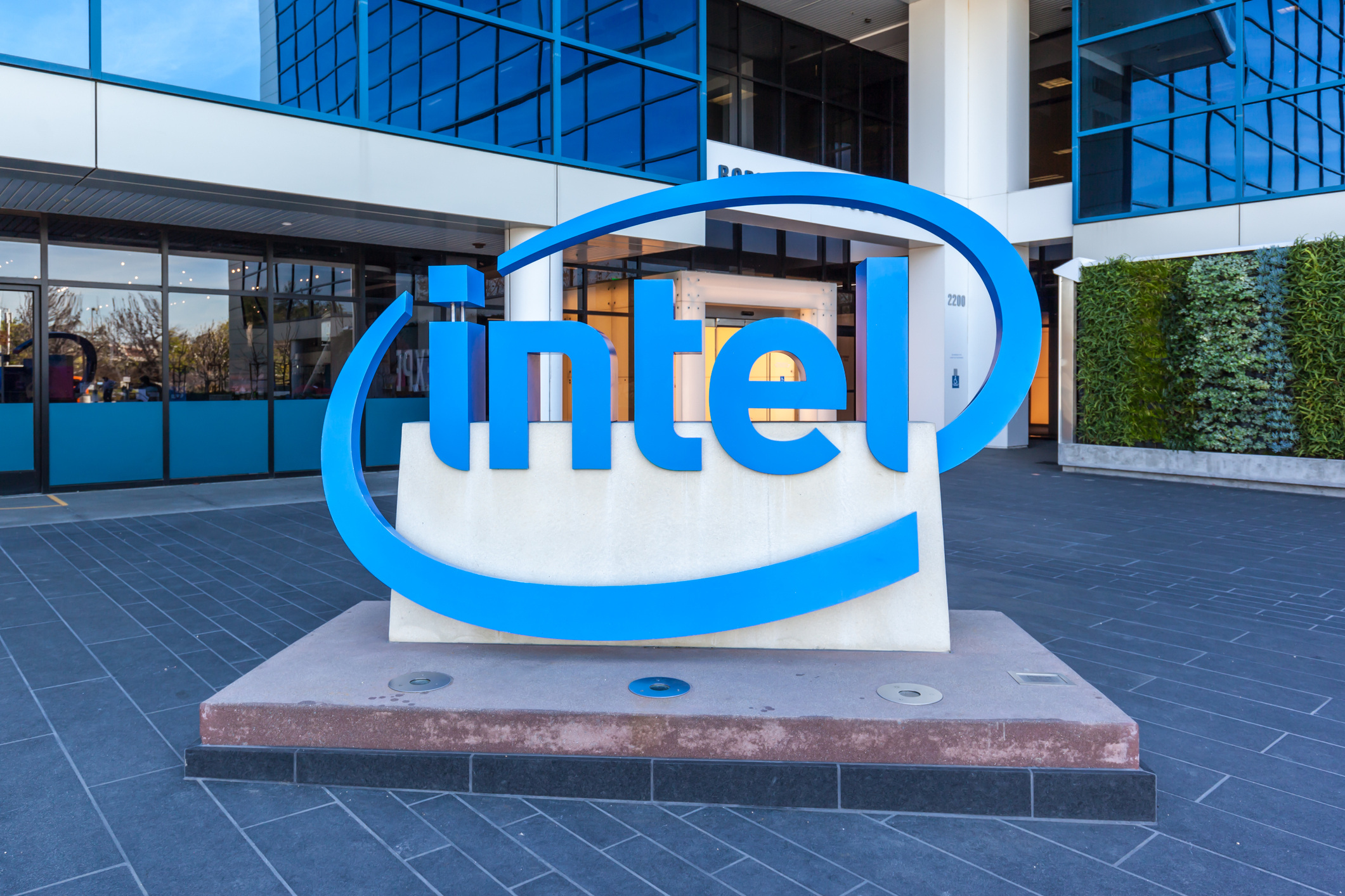 Intel Aims to Bridge AI Gap With PC Acceleration Initiative